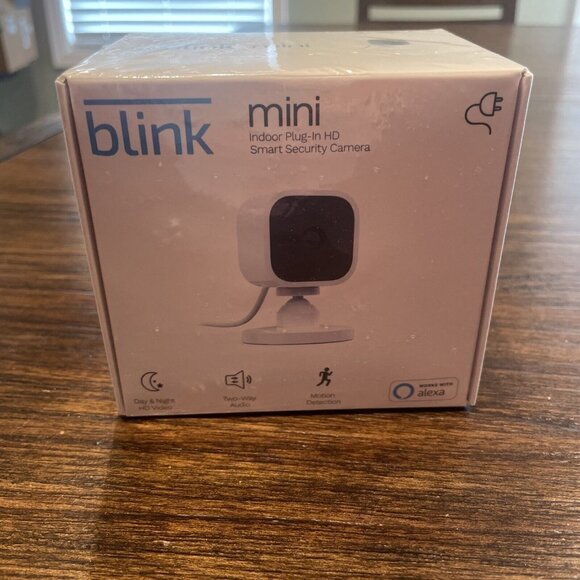 NEW Blink Mini Indoor 1080 HD Smart Security Camera BCM00300U - Picture 1 of 5